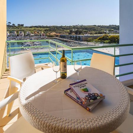 Marina Breeze Apartment With Pool - 900M From The Beach Albufeira Esterno foto