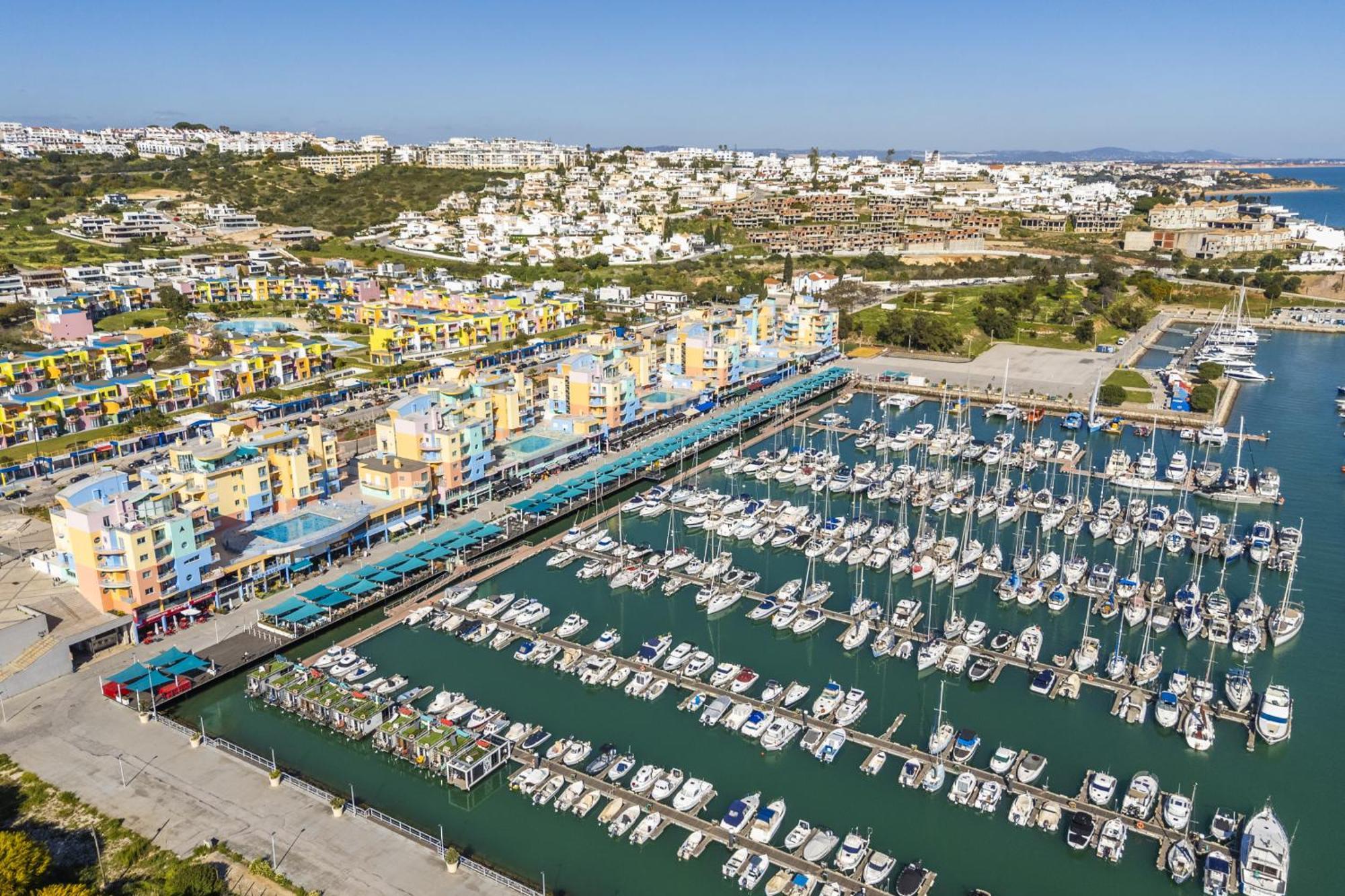 Marina Breeze Apartment With Pool - 900M From The Beach Albufeira Esterno foto