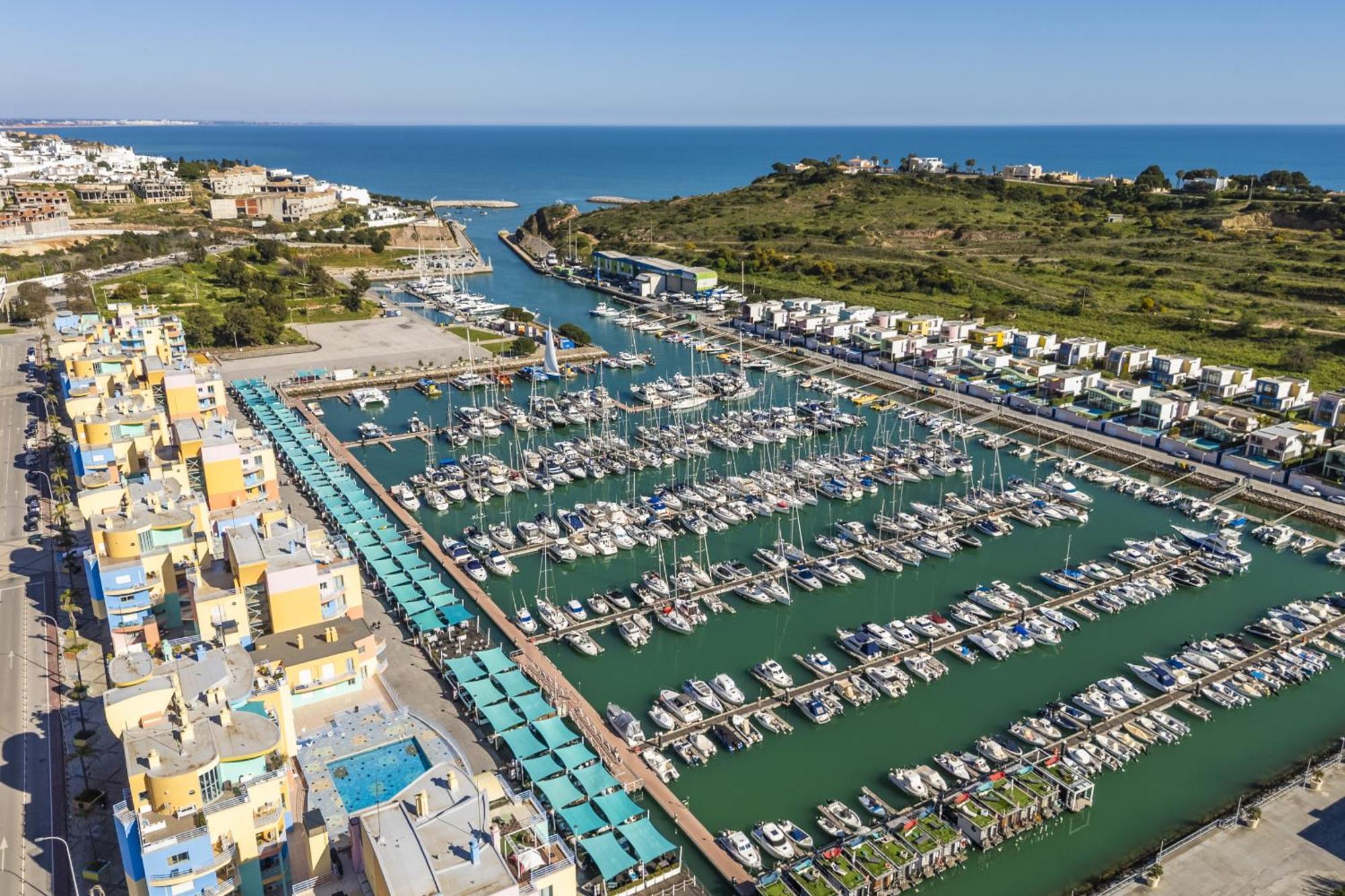 Marina Breeze Apartment With Pool - 900M From The Beach Albufeira Esterno foto