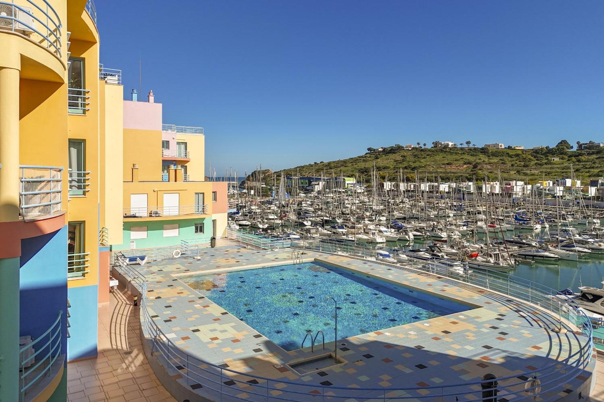 Marina Breeze Apartment With Pool - 900M From The Beach Albufeira Esterno foto